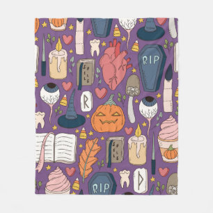 Cute and spookie seamless Halloween pattern with p Fleece Blanket
