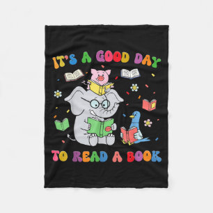 Cute animals read book teachers students kids book fleece blanket
