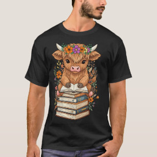 Cute Baby Highland Cow Reading Book Librarian Book T-Shirt