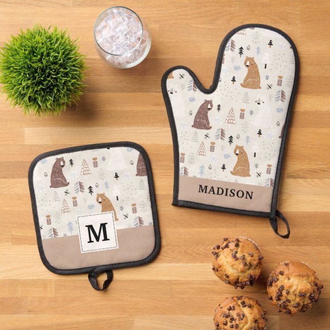 Cute Bears in the Woods Pattern Oven Mitt & Pot Holder Set (Top Down)