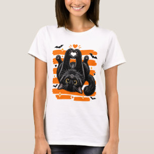 Cute Black Cat Heart Paws Halloween T-Shirt