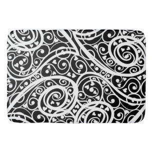 Cute black white hearts pattern bath mat
