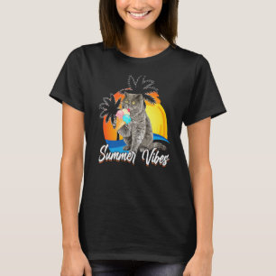 Cute British Shorthair Cat Eat Ice Cream Cone Summ T-Shirt