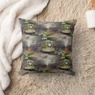 Cute Bullfrog Face Nature Pattern Throw Pillow