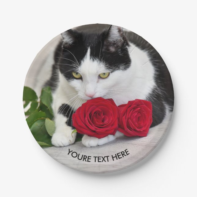 Cute cat with the red rose paper plate (Front)