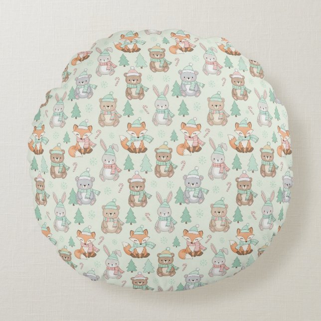 Cute Christmas Animals Seamless Pattern Round Pillow (Front)