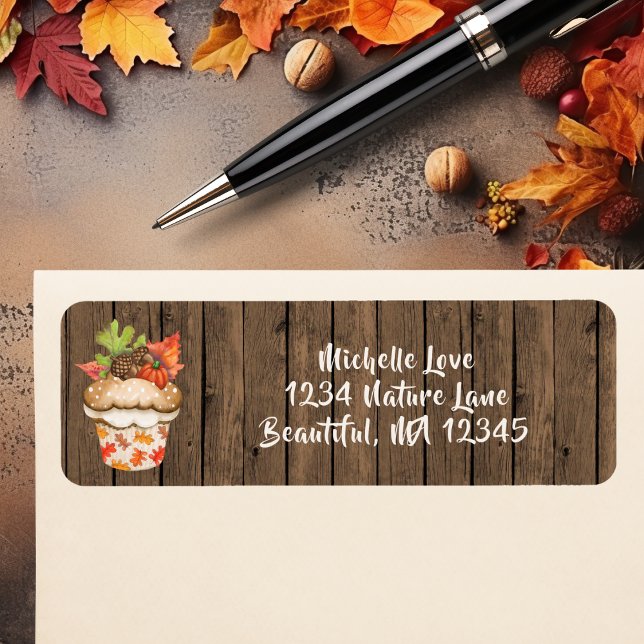 Cute Cupcake d'automne sur le bois Adresse d'autom (Cute Autumn Cupcake on Wood Fall Address Label)