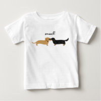 Cute Dachshunds Smooch | Wiener Dogs Love