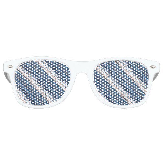 Cute decorative ukrainian patterns design retro sunglasses (Front)