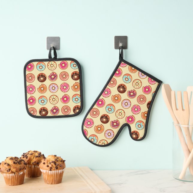 Cute Doughnut Pattern  Oven Mitt & Pot Holder Set (Insitu(Hanging))