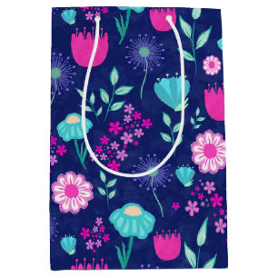 Cute floral pattern background medium gift bag