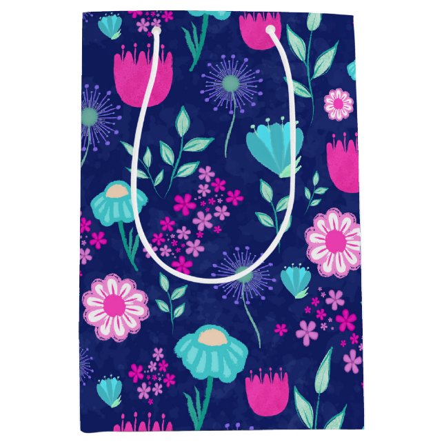 Cute floral pattern background medium gift bag (Front)