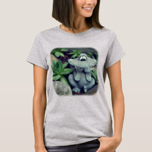 Cute Flower Garden Frog Nature  T-Shirt