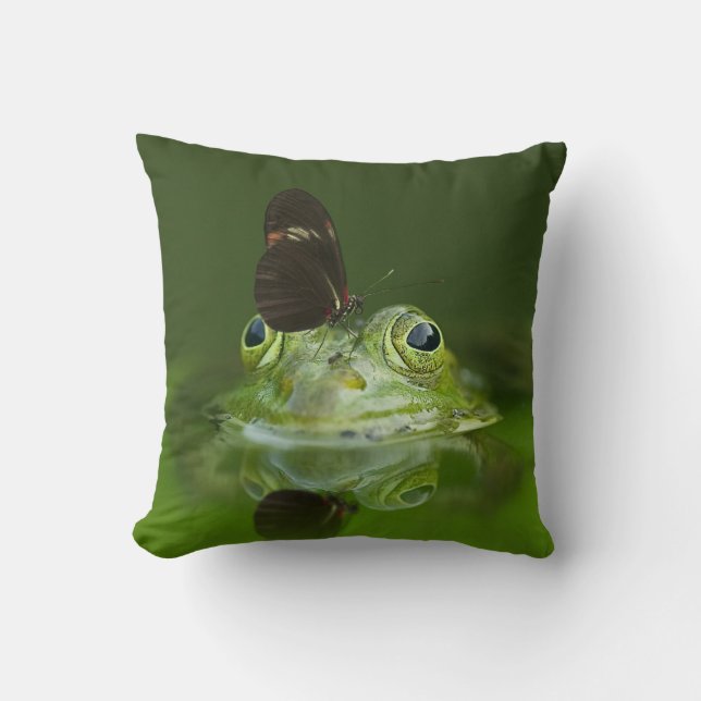 Cute frog with a Butterfly on his nose Throw Pillow (Front)