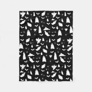 Cute Ghost, Bats & Spiders Halloween Pattern Fleece Blanket