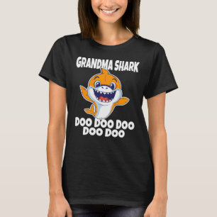 Cute Grandma Shark Doo Doo Doo T-Shirt
