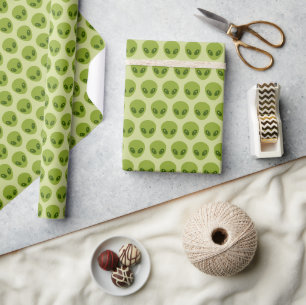 Cute Green Alien Heads Pattern Wrapping Paper