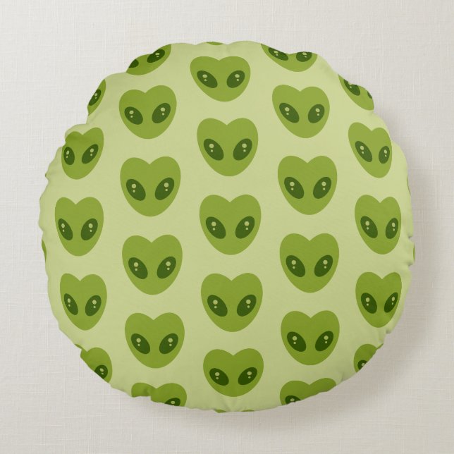Cute Green Heart-Shaped Alien Head Pattern Round Pillow (Front)
