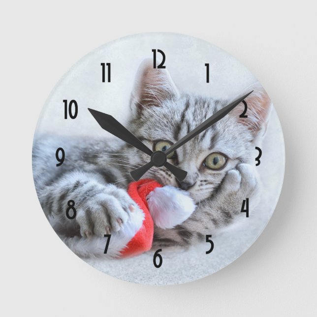 Cute Grey Tabby Cat Christmas Hat Xmas Round Clock (Front)