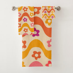 Cute Groovy flowers pattern on retro waves  Bath Towel Set