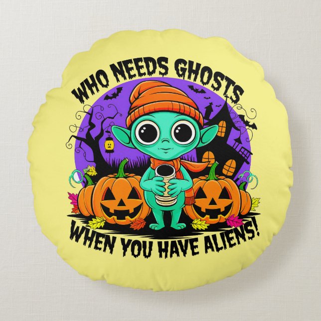 Cute Halloween Alien Design for Spooky Fun! Round Pillow (Front)