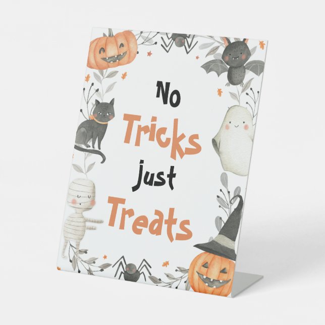 Cute Halloween Ghost No Tricks Just Treats Sign (Front)