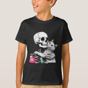 Cute Halloween Skeleton Hug Cat Vet Tech Veterinar T-Shirt
