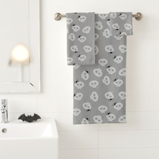 Cute Halloween Skull Bow Pattern Bath Towel Set (Cute and spooky bath towels for your Halloween bathroom)