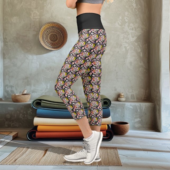 Cute Hedgehog Flowers Capri Leggings (Creator Uploaded)
