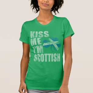 Cute Irish Kiss Me I'm Scottish St Patrick's Day T-Shirt
