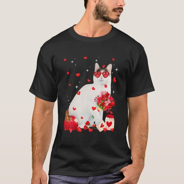 Cute Japanese Bobtail Cat Valentine Fun Cat Dad Ca T-Shirt (Front)