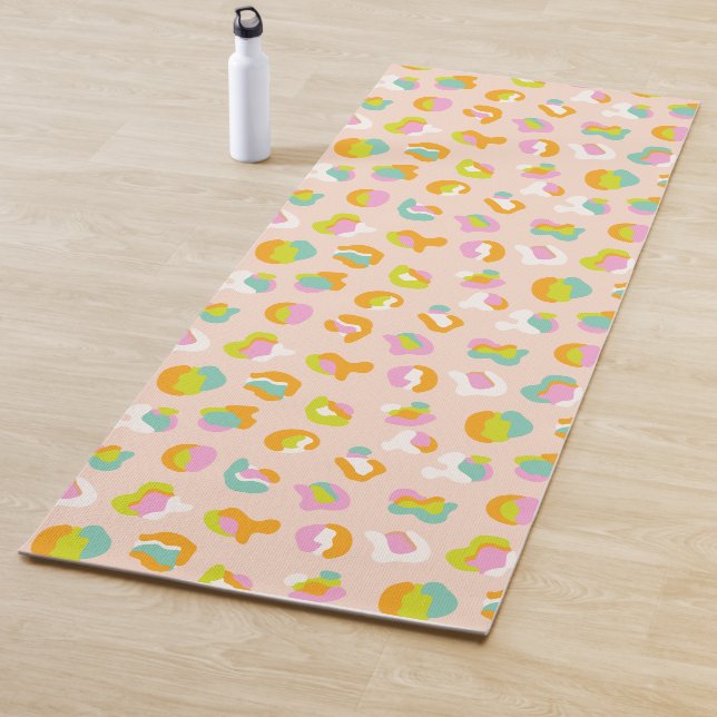 Cute Leopard Print Cheetah Spots Pattern Pink Yoga Mat (In Situ)