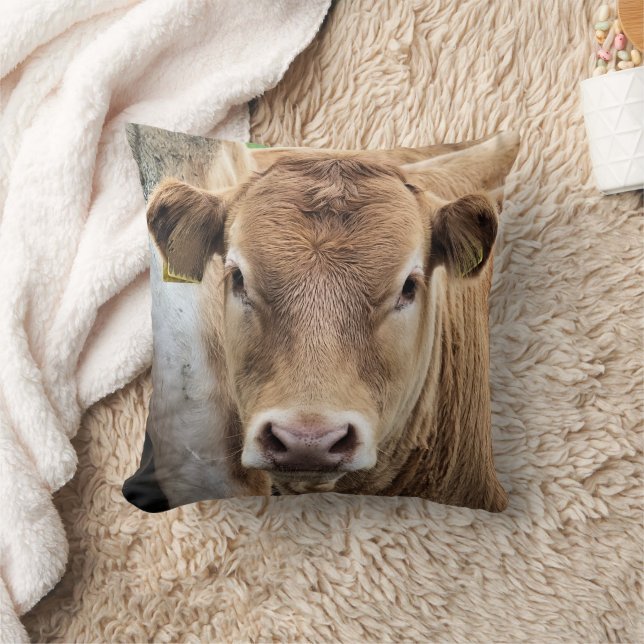 CUTE LITTLE COW THROW PILLOW (Blanket)