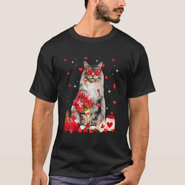 Cute Maine Coon Cat Valentine Fun Cat Dad Cat Mom T-Shirt (Front)