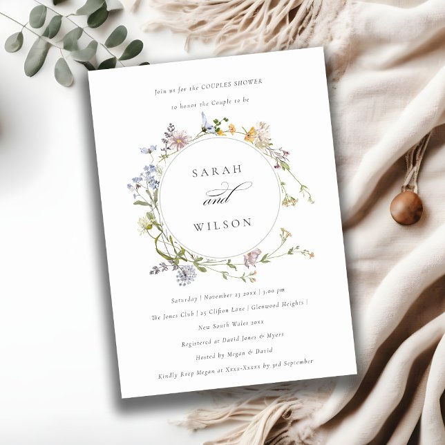 Cute Meadow Floral Wreath Couples Invitation de do (Créateur téléchargé)
