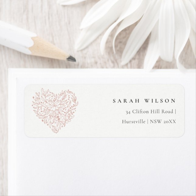 Cute Minimal Dusky Blush Floral Heart Adresse (En situation)