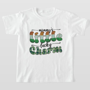 Cute Mommy's lucky charm Saint Patrick's day  T-Shirt