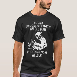 Cute Never underestimate an old man who is also a  T-Shirt
