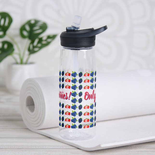 Cute Only berries waterbottle Water Bottle (Yoga)