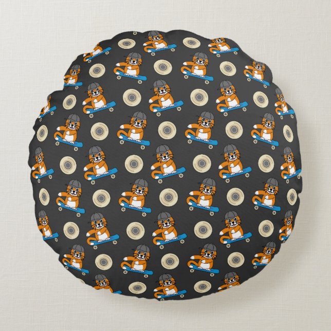 Cute Orange Cat on Skateboard Cartoon Round Pillow (Front)