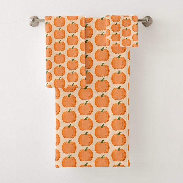 Cute Orange Gender Neutral Pumpkin Patterned Bath Towel Set (Insitu)