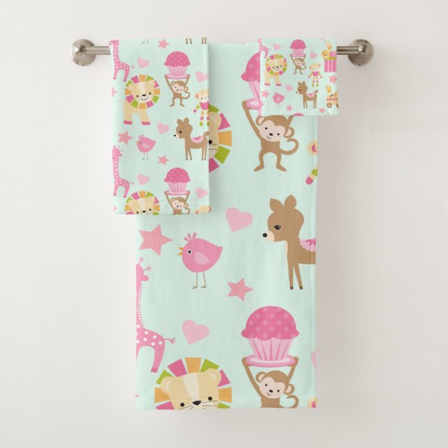 Cute Pattern avec Whimsical Animals & Toys (En situation)