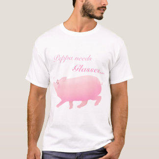 Cute Peppa pig needs glasses   T-Shirt