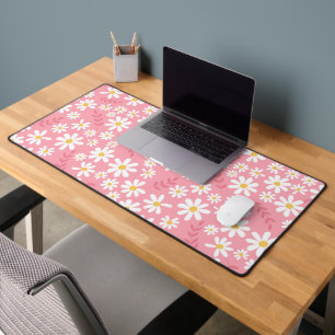 Cute Pink and White Daisy Floral Seamless Pattern Desk Mat