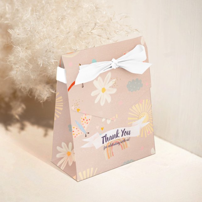 Cute Rainbow Pink Birthday Favour Box (Creator Uploaded)