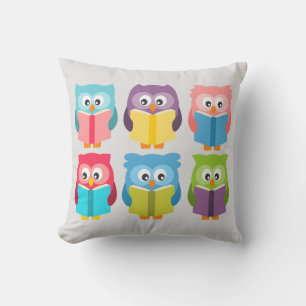 Cute reading owls throw pillow