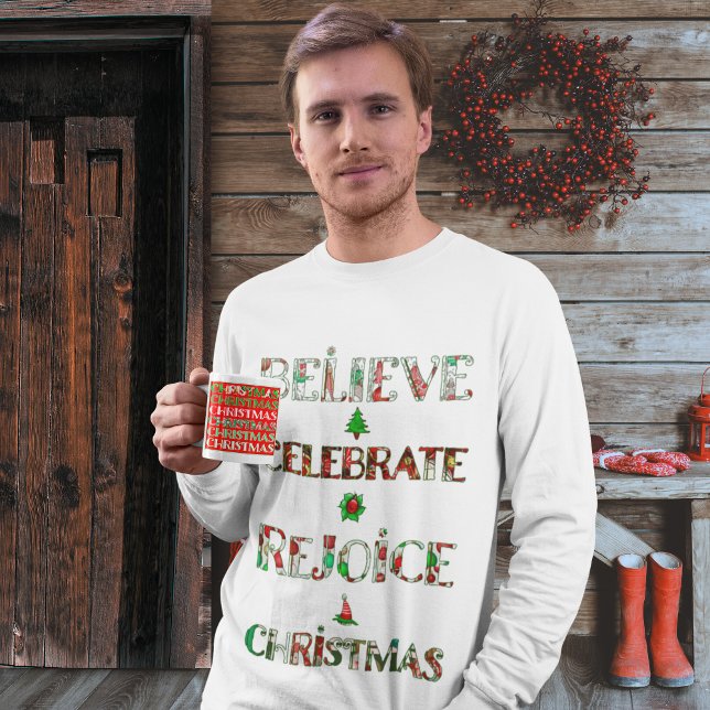 Cute Red Green Christmas Pattern Sweatshirt (Creator Uploaded)