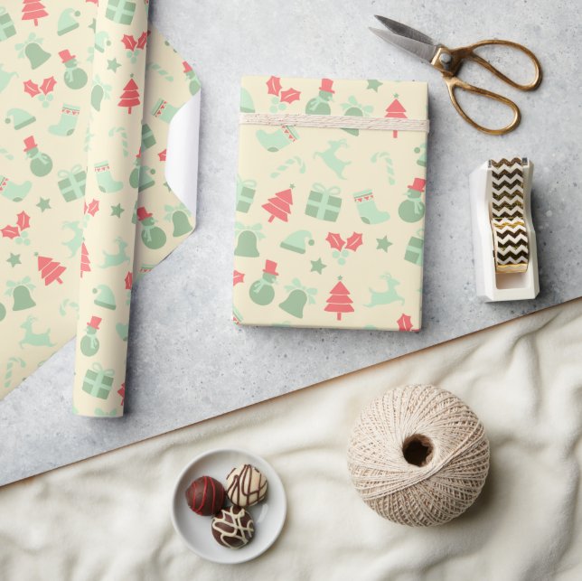 Cute Retro Christmas Gift wrapping paper (Crafts)