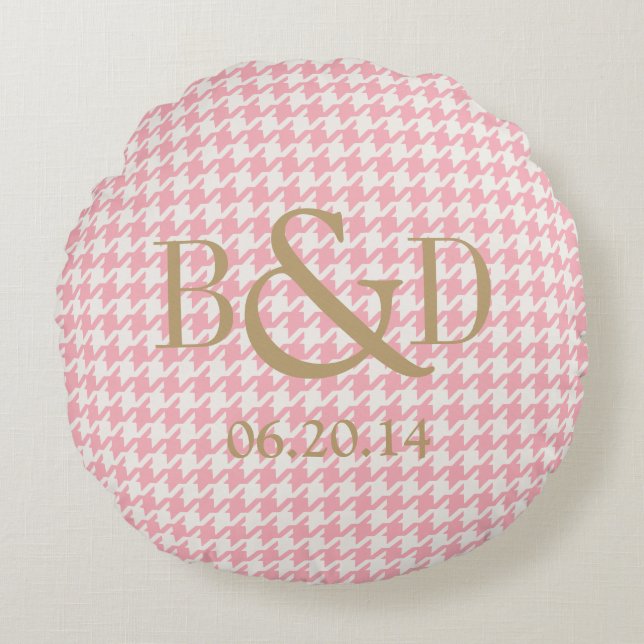 Cute retro girly pastel pink houndstooth pattern round pillow (Front)