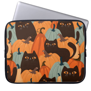 Cute seamless pattern with black cats and pumpkins laptop sleeve